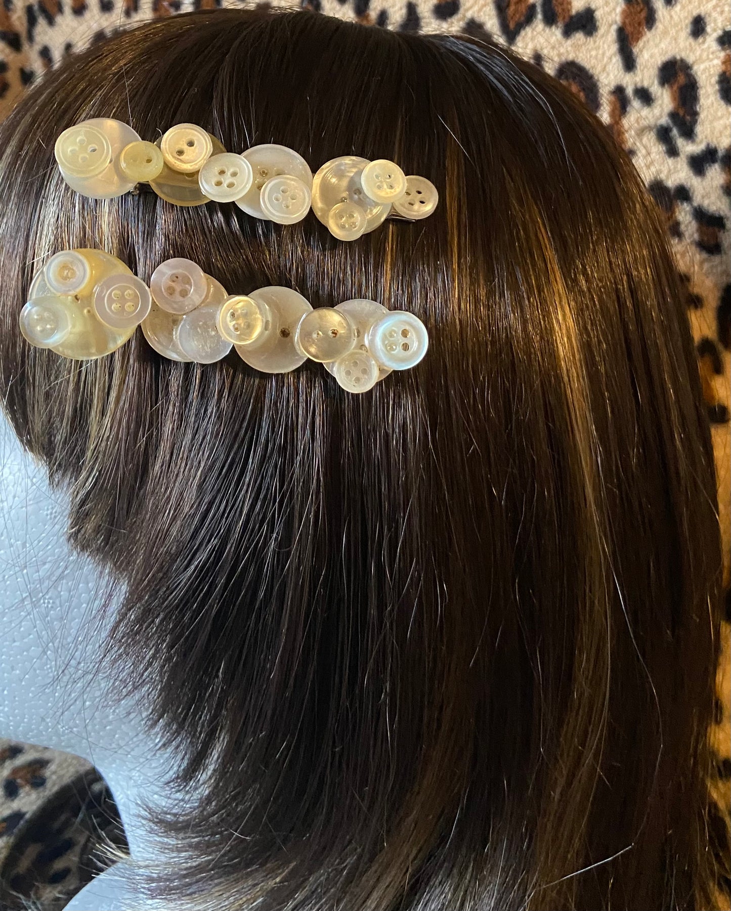 Barrette bouton simple blanche