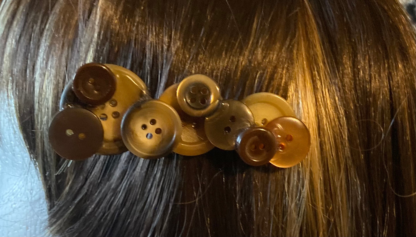 Barrette à boutons marron